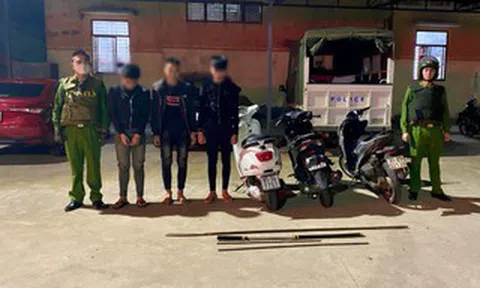 Chặn nhóm thiếu niên mang hung khí giữa đêm