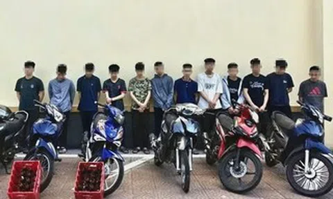 Khởi tố nhóm thanh thiếu niên điều khiển xe máy, mang theo hung khí gây náo loạn đường phố