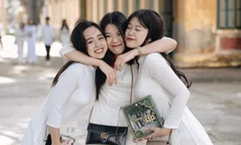 Bức thư gửi sĩ tử của cô hiệu trưởng trường Chu Văn An gây sốt với "5 điều không" trước ngày thi