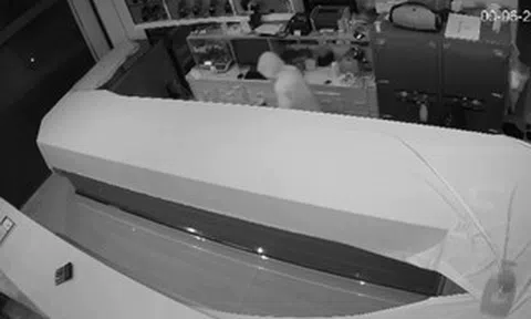 Bắt đối tượng đột nhập tiệm vàng trộm cắp tài sản trị giá hơn 3 tỉ đồng