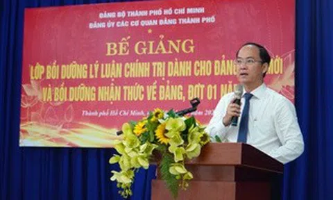 TPHCM: Trao gần 250 giấy chứng nhận cho học viên lớp bồi dưỡng lý luận chính trị và nhận thức Đảng