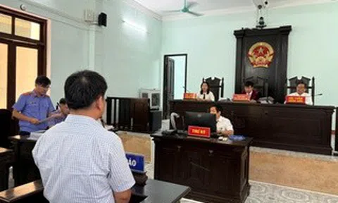 Nguyên Giám đốc CDC Thừa Thiên - Huế từ chối nhận tiền "cám ơn" của Công ty Việt Á