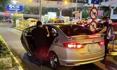 Khởi tố 12 người liên quan đến thủ đoạn mới, dùng thiết bị điện tử, công nghệ để  gian lận cước taxi