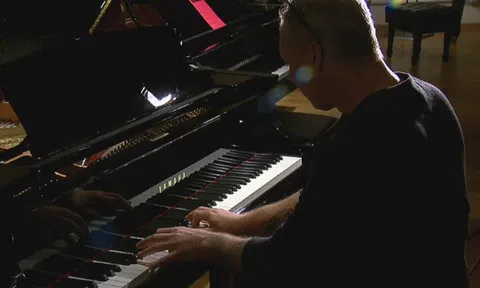 Từ cú đập đầu định mệnh đến thiên tài piano: "Dị nhân" bí ẩn nhất được khoa học ghi nhận