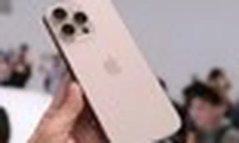 Chiếc iPhone đáng mua hơn cả iPhone 17 Pro Max, đang có giá giảm sâu kỷ lục