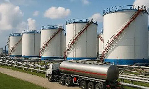 Một doanh nghiệp đề xuất Nhà nước “đặt hàng” thuê kho dự trữ xăng dầu quốc gia