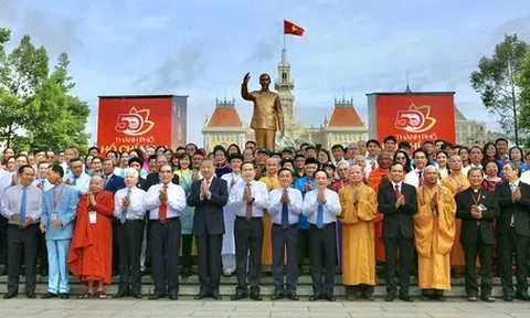 Tổng Bí thư, Chủ tịch nước Tô Lâm dự lễ kỷ niệm 50 năm thành phố Hồ Chí Minh vinh dự mang tên Bác