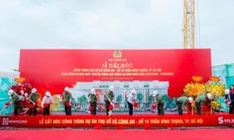 Ông Nguyễn Bá Dương xuất hiện tại Lễ cất nóc trụ sở Bộ Công an