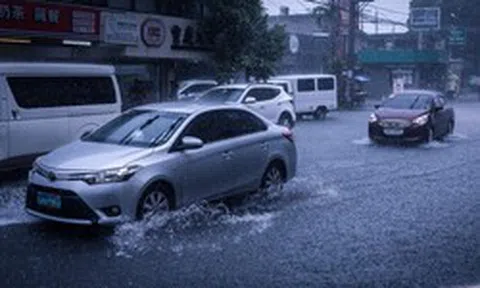 Vì sao bạn cứ vừa rửa xe xong là trời lại đổ mưa rào?