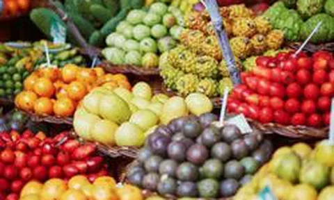 Chủ hàng hoa quả lâu năm nói thẳng: 4 loại quả này rẻ mấy cũng đừng mua, đến người bán còn ngại ăn