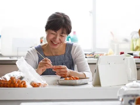 Dì 50 tuổi chia sẻ “kỹ năng làm việc nhà” gây sốt, cư dân mạng bình luận: Người biết sống, cuộc đời dễ dàng