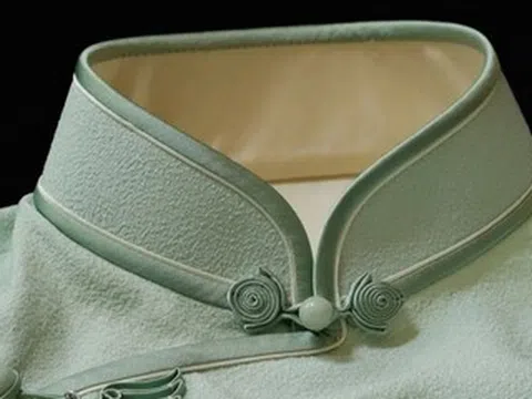 Tranh cãi gay gắt về áo dài Tết