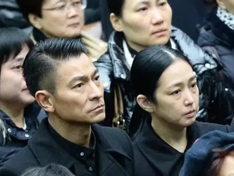 Vợ diễn viên Lưu Đức Hoa chui gầm xe trốn fan cuồng