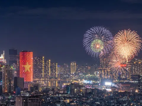 Tp.HCM bắn pháo hoa tại 17 điểm, chào đón thời khắc Giao thừa