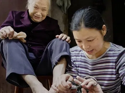 Dù gia đình có bao nhiêu người con đi nữa thì đây vẫn là người con hiếu thảo với bố mẹ nhất!