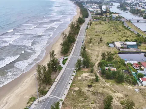 Bờ biển đẹp nhất Quảng Ngãi sắp có phố đi bộ kết hợp dịch vụ, ẩm thực đêm dịp Tết