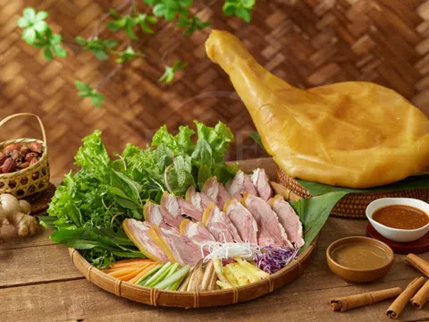 1 món ăn “siêu hot” dịp Tết có thể khiến huyết áp cao vút nếu lạm dụng: Phó Giáo sư cảnh báo điều đáng lo