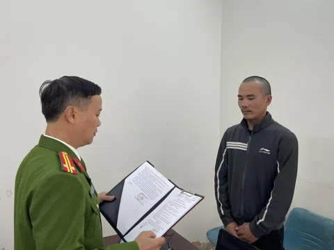 "Vác" điếu cày đánh đồng nghiệp trọng thương