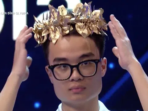 Nam sinh Hà Nội giỏi Toán thích làm thơ, giành vòng nguyệt quế Đường lên đỉnh Olympia