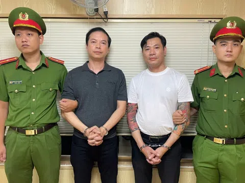 Bắt khẩn cấp hai người đuổi đánh khách taxi ở giao lộ TPHCM