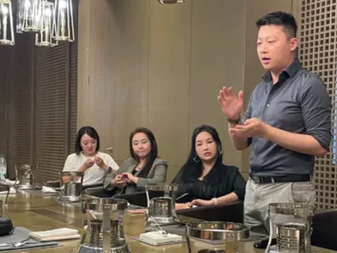 Đi YEP công ty và bốc trúng quà "nghỉ phép 365 ngày có lương", hôm sau sếp lập tức gọi riêng ra nói chuyện