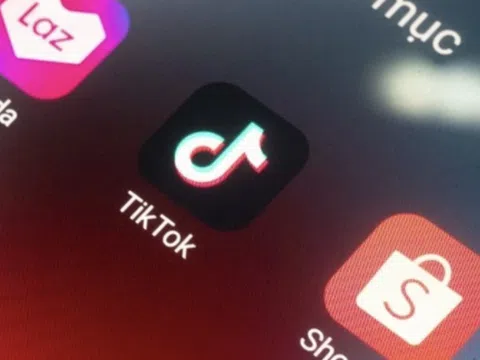 Một năm tăng phí liên tục, giá hàng trên sàn “đội” thêm 33%