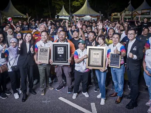 Tái định nghĩa ngành sơn ô tô: Samurai Paint hoàn thành thử thách phun sơn aerosol lớn nhất châu Á