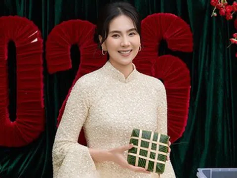 MC Mai Ngọc đón Tết trong biệt thự, NSND Việt Anh lãng mạn bên vợ kém 36 tuổi