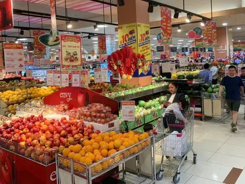 Thị trường mùng 4 Tết, giá cả ổn định, hàng hóa, thực phẩm phong phú