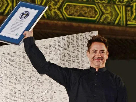 Kỷ lục Guinness độc lạ của "Người sắt" khiến fan toàn cầu sửng sốt