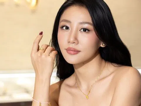 Văn Mai Hương mua vàng hình ngựa, Quách Thành Danh được vợ tặng quà ngày Thần Tài