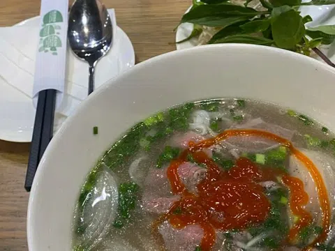 Lùm xùm vụ tô phở 346.000 đồng ở sân bay, Cảng hàng không Cam Ranh nói gì?