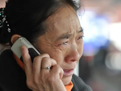 Rút 50 triệu tiền tiết kiệm để mua vàng mừng đầy tháng cháu, nghe 1 câu nói của thông gia, tôi về quê ngay trong đêm