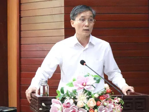 Chủ tịch Hội Luật gia Việt Nam trình bày cam kết trước cử tri Đà Nẵng