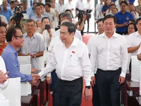 Cử tri đặt câu hỏi về thuế khoán cho ứng cử viên đại biểu Quốc hội