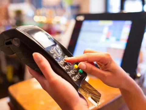 Quẹt thẻ mua tủ lạnh 23,4 triệu đồng, người phụ nữ cuối cùng mang nợ 254 triệu: Nhiều người cũng gặp tình trạng tương tự