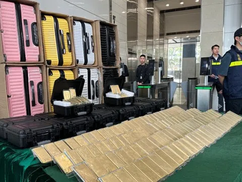Phát hiện 145kg vàng thỏi được giấu trong 14 kiện vali tại sân bay