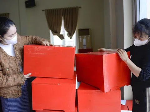 Chuẩn bị hòm phiếu lưu động phục vụ cử tri già yếu, khuyết tật trước ngày bầu cử