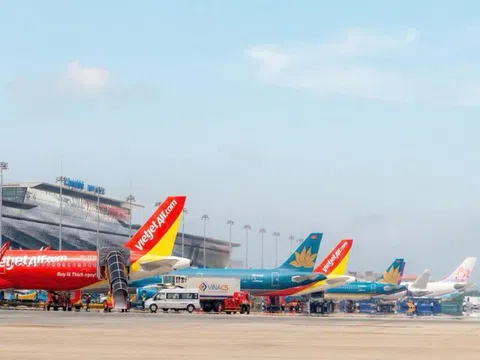 Giá xăng máy bay tăng gấp 3 lần, giá vé máy bay sẽ tăng bao nhiêu?