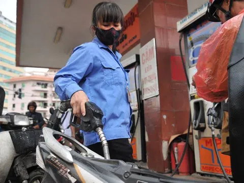 Ngăn chặn buôn lậu, vận chuyển trái phép xăng dầu qua biên giới