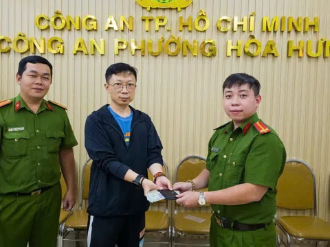 Nhậu say ngủ quên ở vỉa hè, người đàn ông bị trộm tài sản