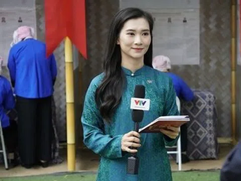 BTV Thời sự VTV Khánh Trang xinh đẹp, diễn viên Việt Trinh tuổi 54 tươi trẻ
