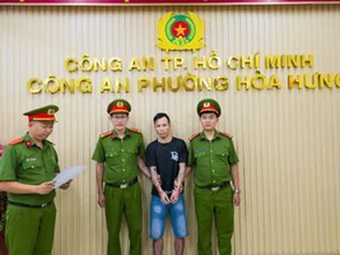 Bắt khẩn cấp nhân viên quán ốc đánh tài xế giao hàng ở TPHCM