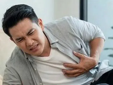 Thức dậy thấy mệt mỏi, sụt cân không rõ lý do? Đừng mừng vội, có thể ung thư phổi đang rình rập!