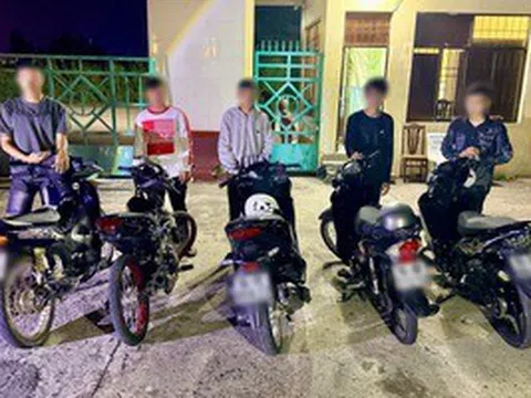 Xử lý nhóm "đua xe" lạng lách, đánh võng gây nguy hiểm trên đường ở Cà Mau