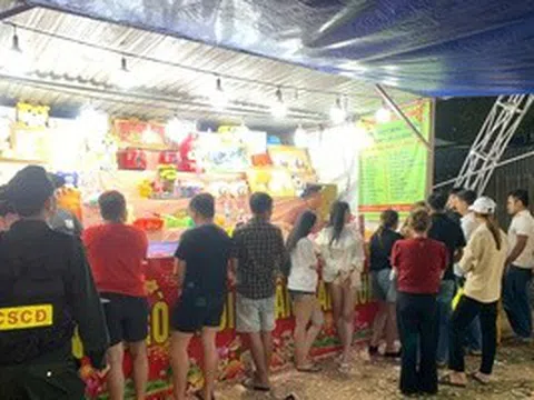 Dàn cảnh trúng thưởng iPhone để lừa đảo, 21 bị can bị khởi tố