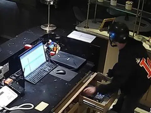 Đột nhập khách sạn ở trung tâm TPHCM trộm tiền