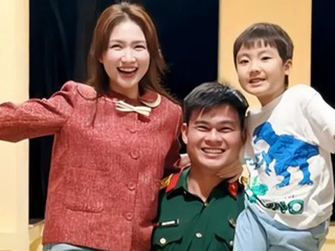 Hòa Minzy khoe clip gia đình Đại úy Thăng Văn Cương sang nhà 'thưa chuyện'
