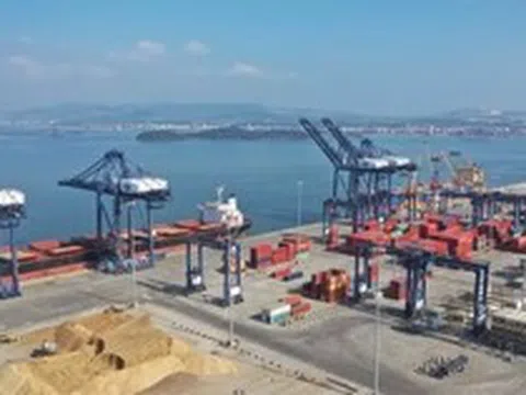 Cách nào gỡ điểm nghẽn cửa khẩu, logistics Quảng Ninh?