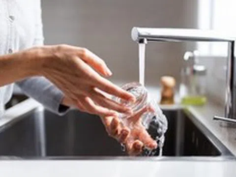 7 thứ KHÔNG BAO GIỜ nên rửa với nước nóng, nhiều người mắc sai lầm rồi nhận "kết đắng"